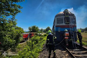 Закарпатський експрес зайнявся: приголомшливі фото з місця події 8