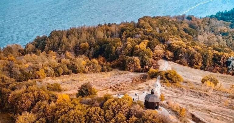 Витачів: причини раптового зростання популярності давнього села над Дніпром серед туристів 2 Витачів: причини раптового зростання популярності давнього села над Дніпром серед туристів 2