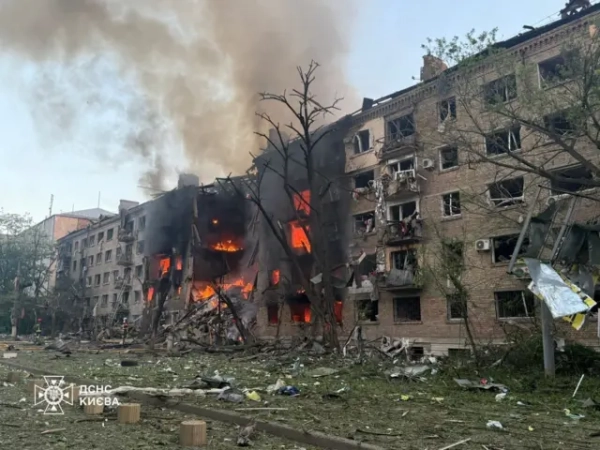 Російські сили завдали удару "Орешником". Жахливі руйнування в Києві, поблизу столиці та на Черкащині, багато жертв та постраждалих. 17 Київ