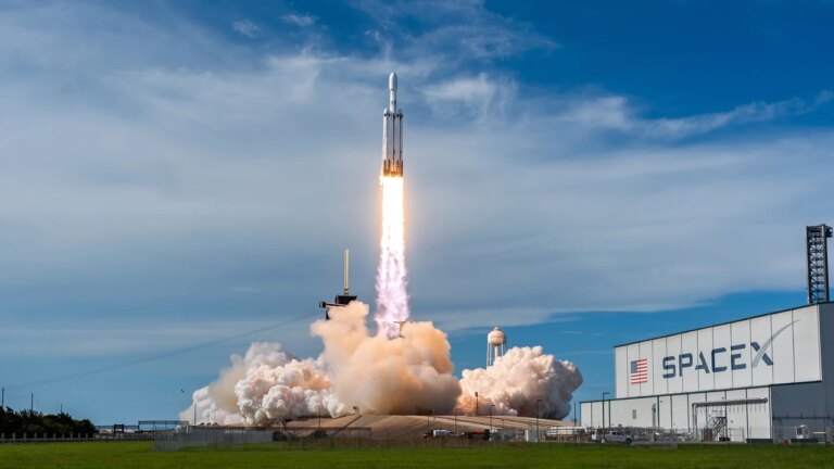 Tesla та SpaceX: чи наближається ера мегакорпорації Ілона Маска? 12