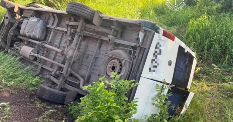 Поїздка закінчилася в лікарні: на Харківщині стався перекид автобуса зі школярами (фото) 7