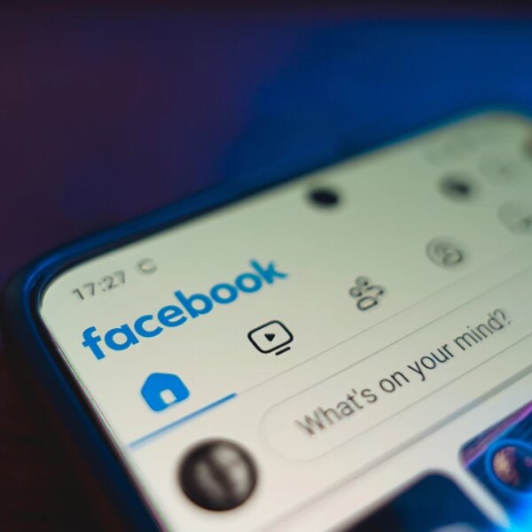 ШІ-помічник для авторів: Facebook презентував нові функції для контенту