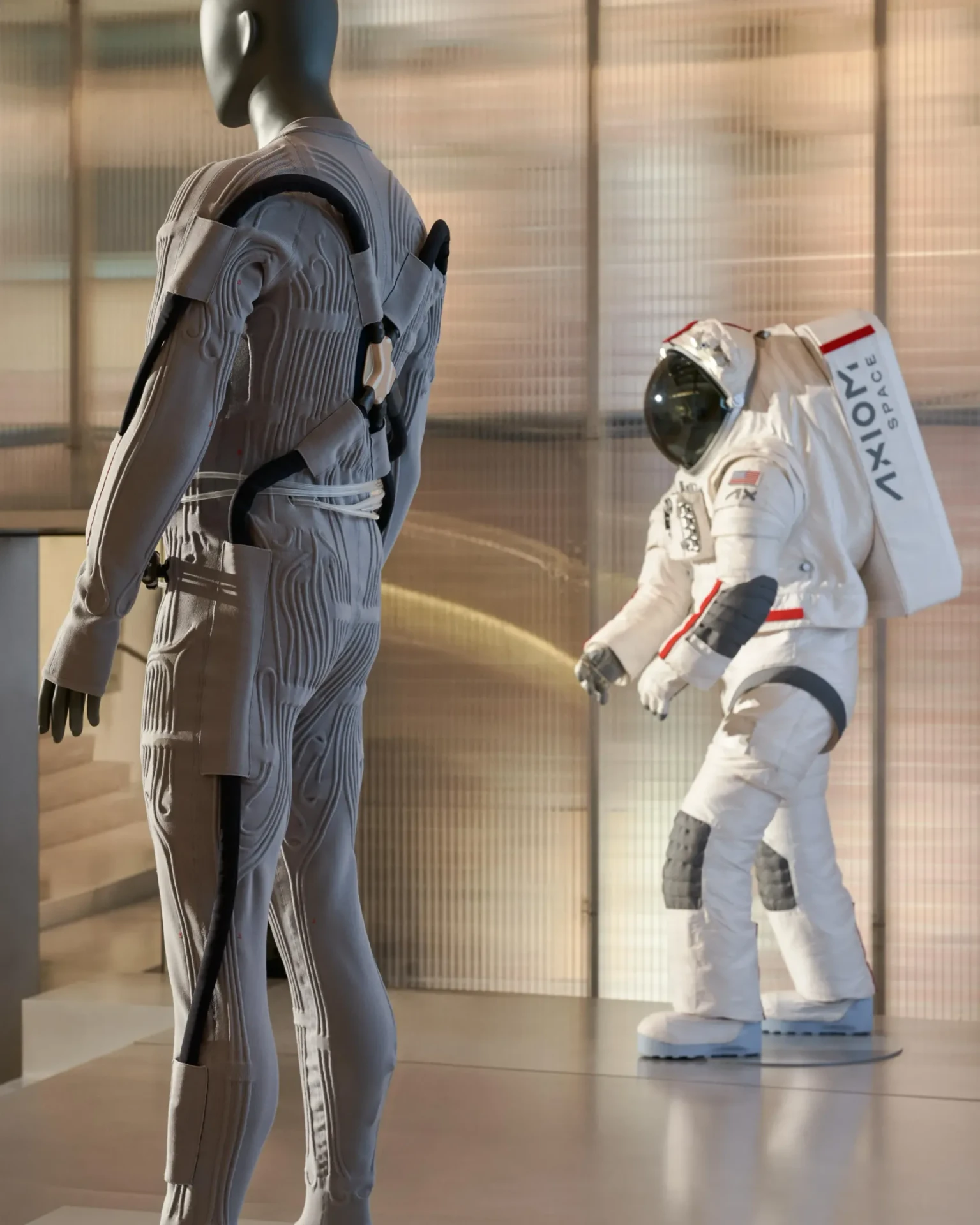 Prada співпрацювала над створенням костюма охолодження для астронавтів NASA в рамках місії "Артеміда". 11