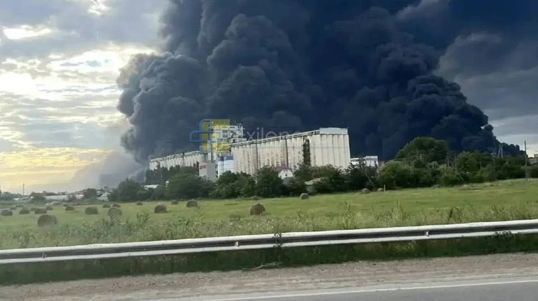На Кубані зупинена одна з найбільших нафтопереробних компаній Росії