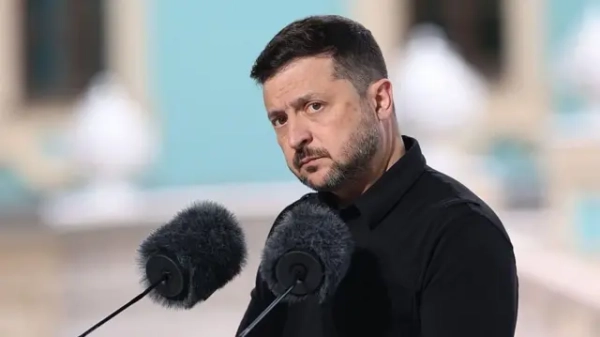 Навіщо Зеленський надіслав Орден Білого Орла “Новою поштою” і чи відправиться він&hellip;