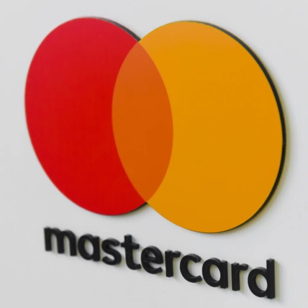 ШІ-оплата від Mastercard та ПриватБанку: як це працює в Україні?