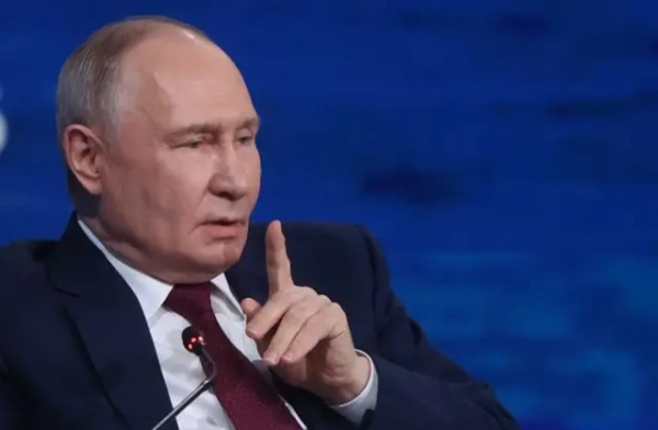 Незвичайний Путін і ще більш дивні гості: погляди західних медіа&hellip;
