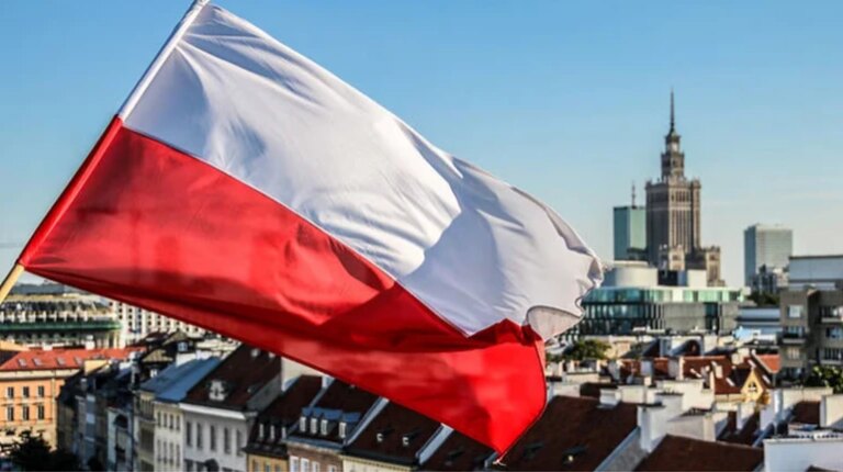Польща припиняє співпрацю зі Світовим Банком щодо отримання позик. 12