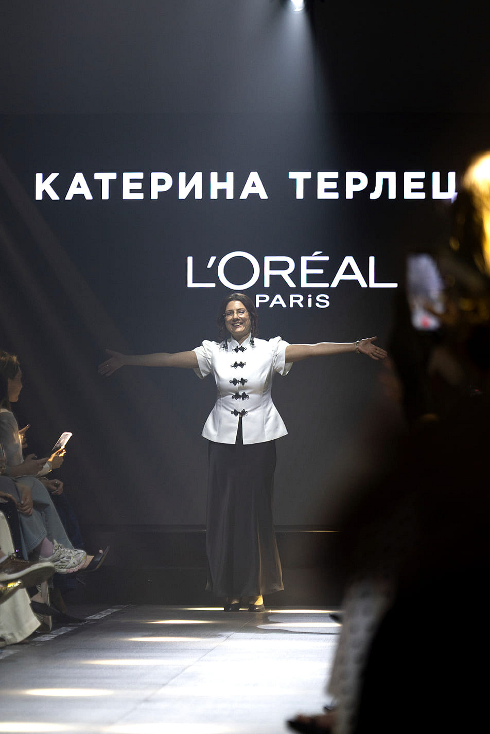 L'Oréal Paris у Києві: демонстрація-заява «Бо ти цього заслуговуєш!» про силу жінок та бізнес-підприємство38