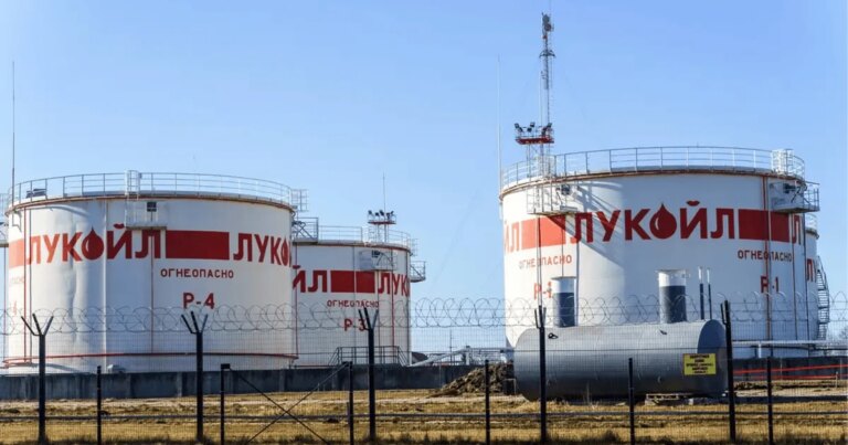 Сибір під прицілом: Тюменський нафтопереробний завод атакувано вдруге 1 Сибір під прицілом: Тюменський нафтопереробний завод атакувано вдруге 1