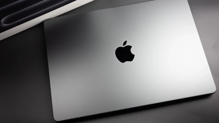 MacBook Pro з OLED: Apple приготувала потужне оновлення для користувачів 12