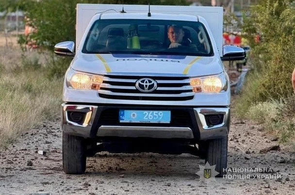 Росія атакувала спортивно-розважальний центр на Одещині, внаслідок чого загинула дитина. 8