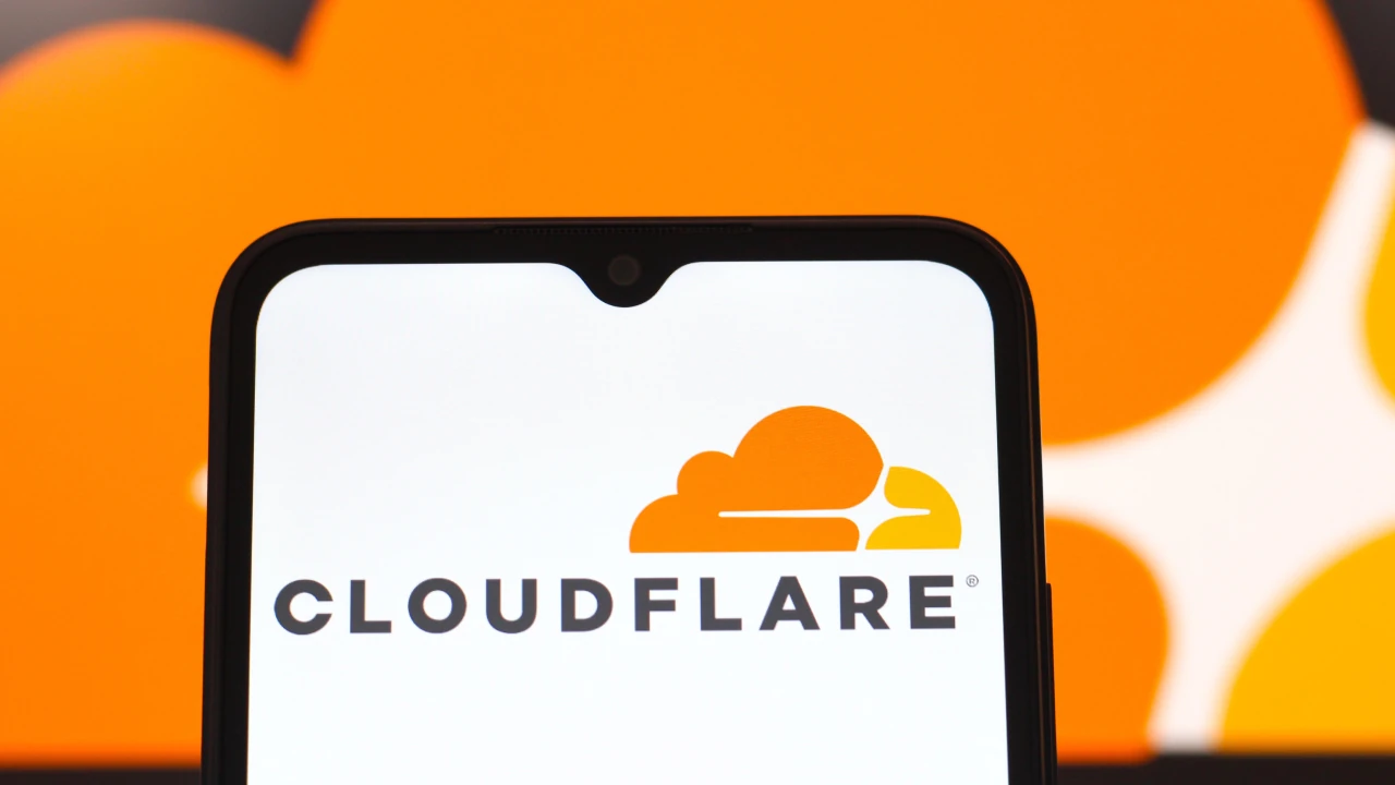Cloudflare автоматично блокує ШІ-краулери: Новий рівень захисту вашого контенту