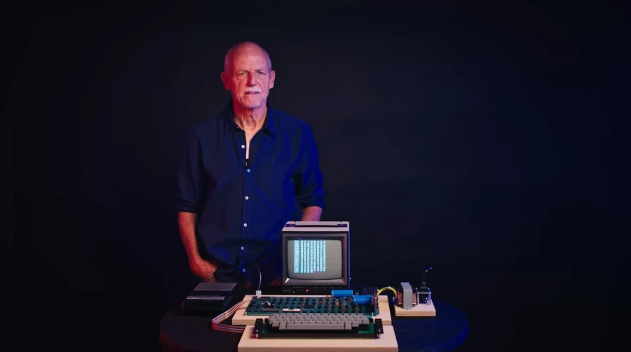 Sotheby's виставляє на торги комп'ютер Apple-1 з початкового виробництва та комп'ютер NeXT Стіва Джобса. 3