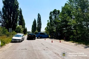 На Рівненщині три автівки зіткнулися: страшна ДТП та її наслідки 6