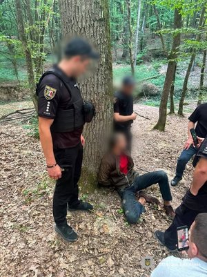 Закарпаття: Унікальна спецоперація завершена – озброєного чоловіка затримано! 12