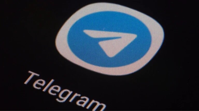 Австралія позивається до Telegram за звинуваченням у підтримці тероризму, загрожуючи штрафом у розмірі 38 мільйонів доларів. 11 Австралія позивається до Telegram за звинуваченням у підтримці тероризму, загрожуючи штрафом у розмірі 38 мільйонів доларів. 11
