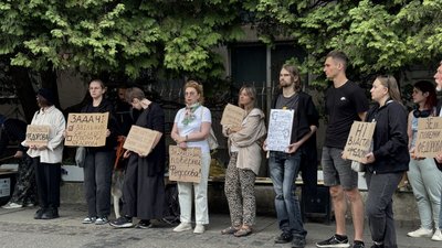 У Києві та регіонах девʼятий день тривають протести проти відставки Федорова з посади міністра оборони
