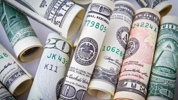 Протягом тижня Національний банк здійснив інтервенції на суму понад 1 мільярд доларів, що стало п’ятим подібним випадком за останні шість тижнів.