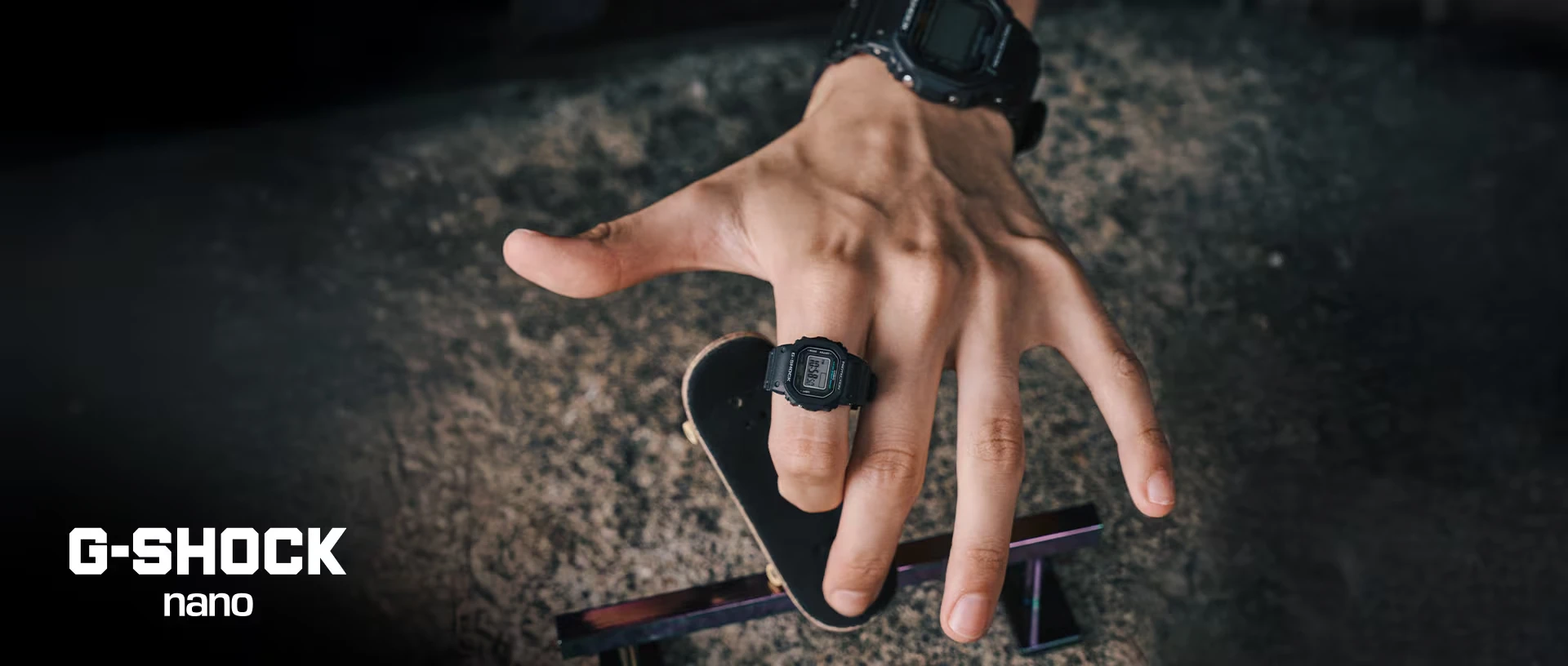 Casio показала розумне кільце з сенсорами здоров'я та цифровим дисплеєм 10