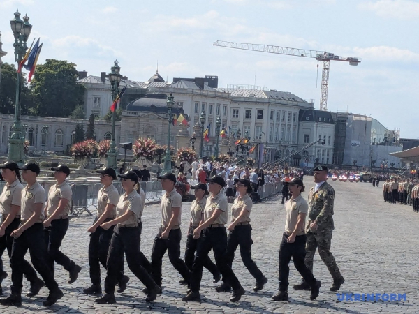 Українські захисники провели ходу на урочистостях у Брюсселі 18