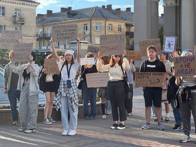 В Україні тривають протести проти відставки Федорова. День шостий