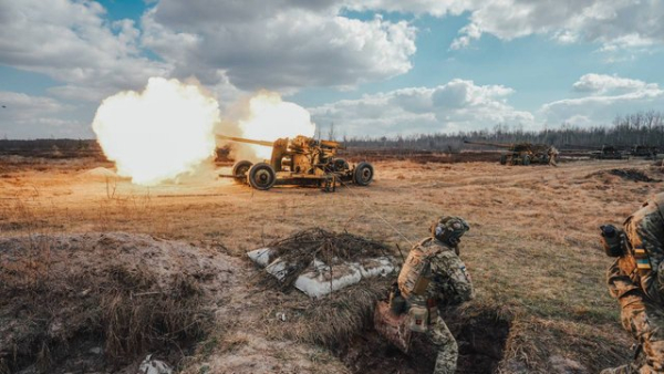 Українські прикордонники відбили танкову атаку ворога на Добропільському напрямку.