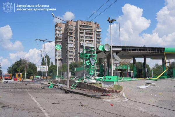 Російські КАБи вдарили по Запоріжжю: одна людина загинула, ще шістьох поранено 5 Російські КАБи вдарили по Запоріжжю: одна людина загинула, ще шістьох поранено 5