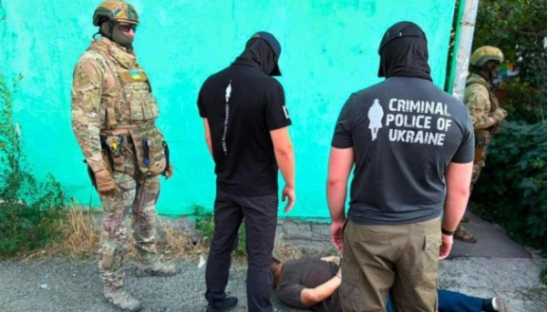 У Дніпрі пограбували волонтера, вилучивши кошти, призначені для української армії 6