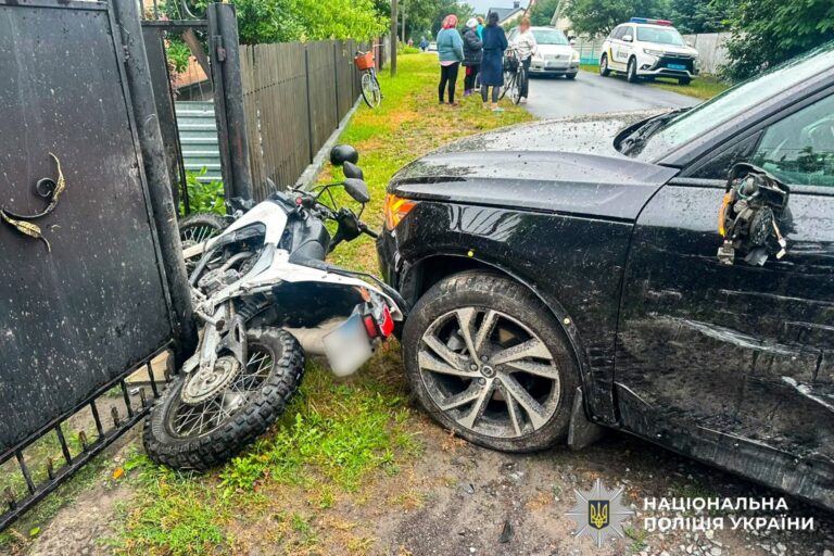 На Рівненщині в ДТП травмовано юного байкера: подробиці пригоди 12 На Рівненщині в ДТП травмовано юного байкера: подробиці пригоди 10