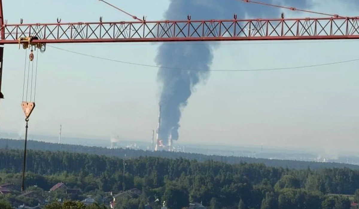 Безпілотник атакував нафтопереробний завод "Лукойлу", що забезпечує пальним Москву 4