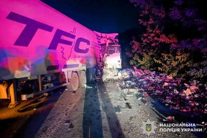 Потрійне зіткнення вантажівок на Рівненщині: деталі аварії 8
