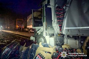 Потрійне зіткнення вантажівок на Рівненщині: деталі аварії 10