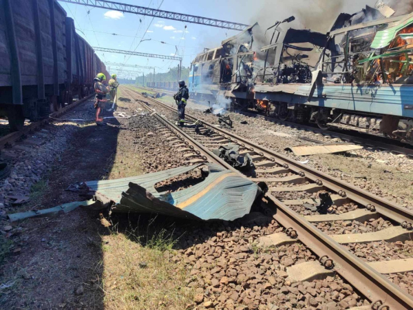 Російські війська атакували локомотив і пасажирський поїзд на Запоріжжі - Калашник 2