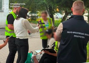 Злочин на Прикарпатті: мати-дияволиця хотіла продати власного сина за $20 тисяч 6