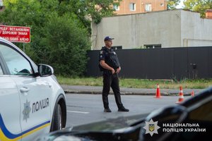 Закарпатська поліція: як затримали чоловіка зі зброєю 23