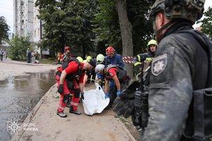Київ оплакує: 10 жертв російської атаки. Подробиці та фото. 24