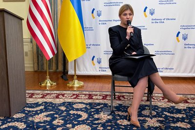 Послиня України в Сполучених Штатах Ольга Стефанішина виступає в посольстві України у Вашингтоні, 24 лютого 2026 року