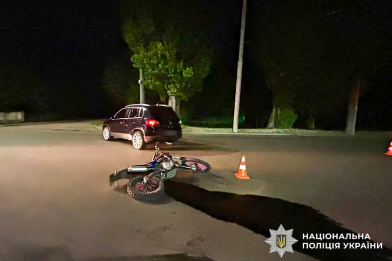 У Рівному мотоцикліст потрапив у ДТП: деталі аварії 11