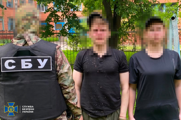 На Чернігівщині було виявлено та затримано зрадників, які планували зійти з колії вантажний поїзд. 6