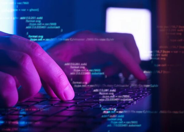 Середній дохід у DefTech становить 2500 доларів, поступаючись IT