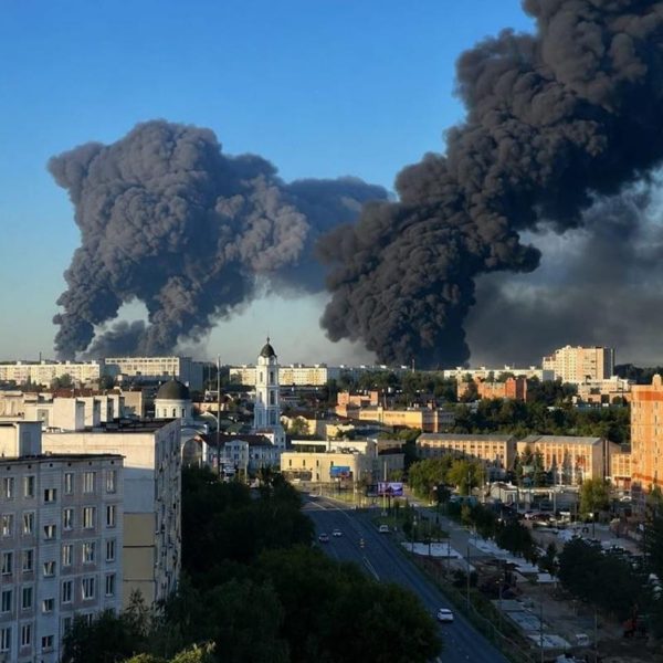 Нові методи атак дронами: Чому українські удари по НПЗ Росії тепер набагато ефективніші