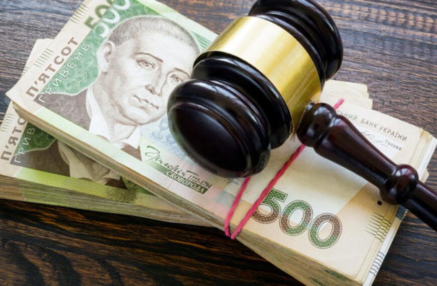 Ексклюзивні новини України 49 Штраф 3400 грн: київську вчительку покарали за російську…