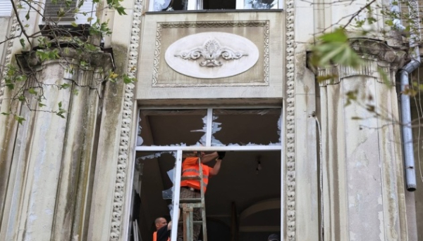 Росіяни вдарили по центру Одеси: пошкоджений будинок, відомо про трьох постраждалих
