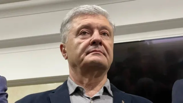 Верховний Суд залишив чинними санкції, введені Зеленським проти Порошенка. Подробиці