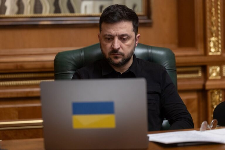 Зеленський та Макрон: обговорення ППО та нових дипломатичних шляхів 10 Зеленський та Макрон: обговорення ППО та нових дипломатичних шляхів 10