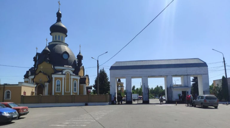 Ексклюзивні новини України 10 ЗМІ: На ремонт київського цвинтаря завищили вартість будматеріалів у півтора раза