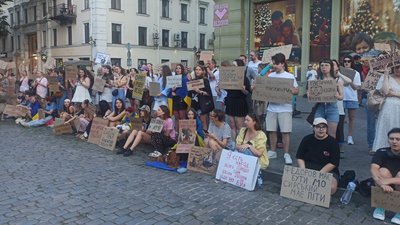 В столиці та областях вже четвертий день не вщухають протестні акції, спрямовані проти звільнення Федорова.