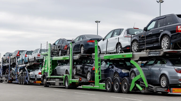 За півроку в Україну імпортовано 169 тисяч автомобілів: митники проаналізували смаки українців 2
