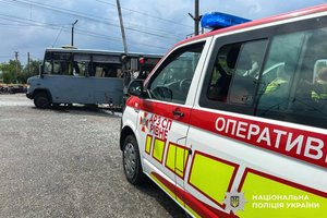 Страшна аварія на Рівненщині: маршрутка врізалася в потяг, є жертви. 13